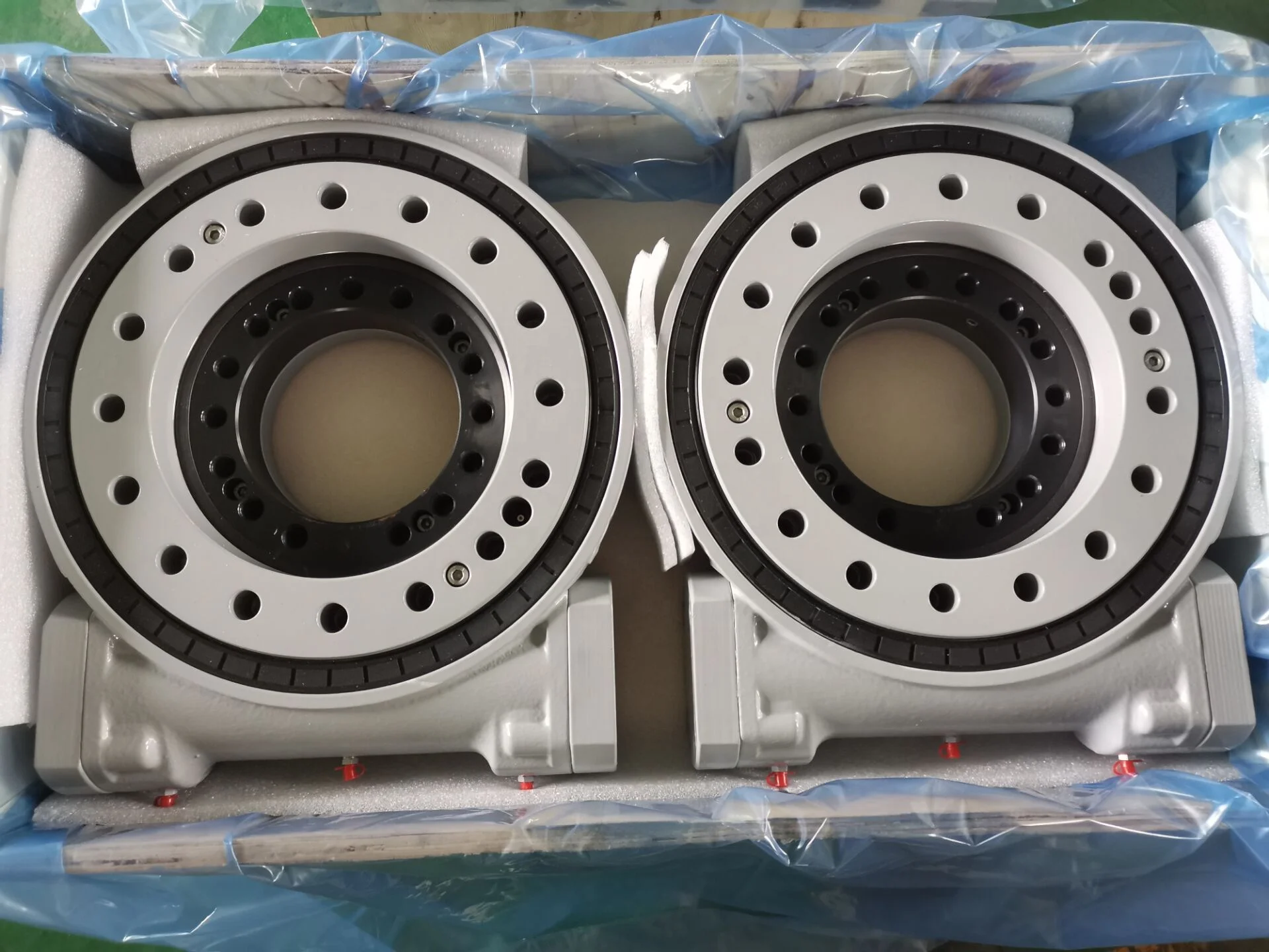 WH9-59-RH-160A,Heavy Load Slewing Drive for Material Handling Equipment Slewing Bearings,Gear Ratio 59:1
WH9-59-RH-160A,Heavy Load Slewing Drive for Material Handling Equipment Slewing Bearings,Gear Ratio 59:1