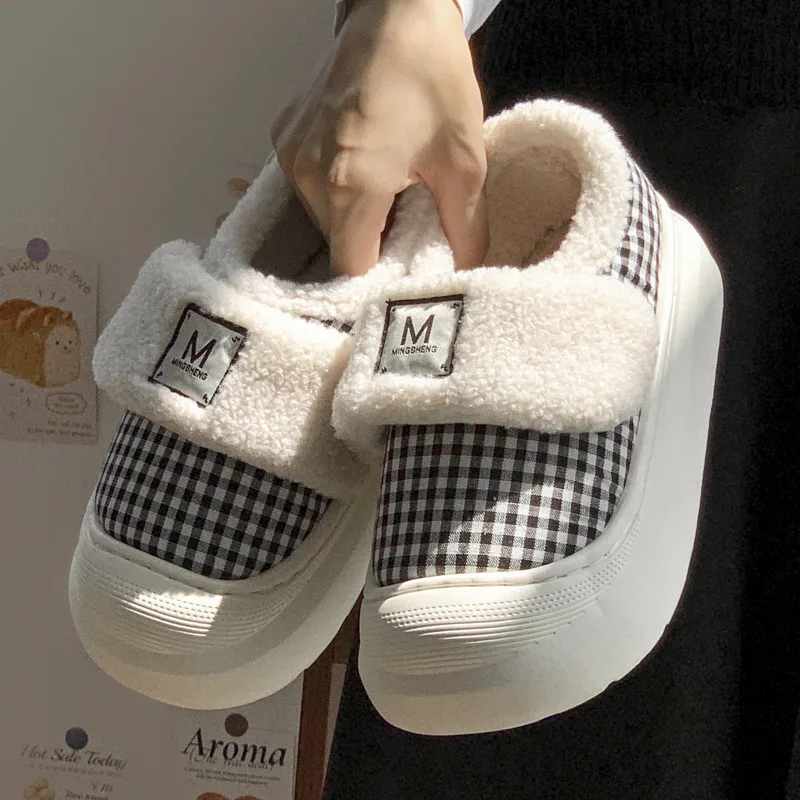 EVA Thick-soled Bag and Cotton Slippers Women's 2024 New Winter Warm Ins Wind Cotton Shoes High Value Velvet Can Be Worn Outside
EVA Thick-soled Bag and Cotton Slippers Women's 2024 New Winter Warm Ins Wind Cotton Shoes High Value Velvet Can Be Worn Outside