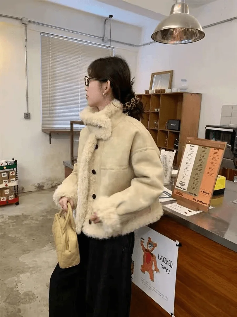 Women's ort Thiened Fce Lined Lamb Fur Jaet Autumn Winter Warm Coat Meveen Commute Sle Loose Fit Long Sve
Women's ort Thiened Fce Lined Lamb Fur Jaet Autumn Winter Warm Coat Meveen Commute Sle Loose Fit Long Sve