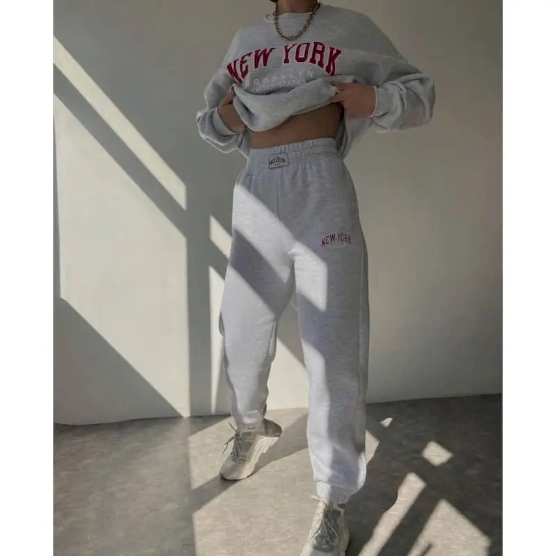 Plush Pants Sets for Women Oversized O-neck Pullover Casual Sweatpants Two Piece Set Women Outfits Loose High Street Y2k Clothes
Plush Pants Sets for Women Oversized O-neck Pullover Casual Sweatpants Two Piece Set Women Outfits Loose High Street Y2k Clothes