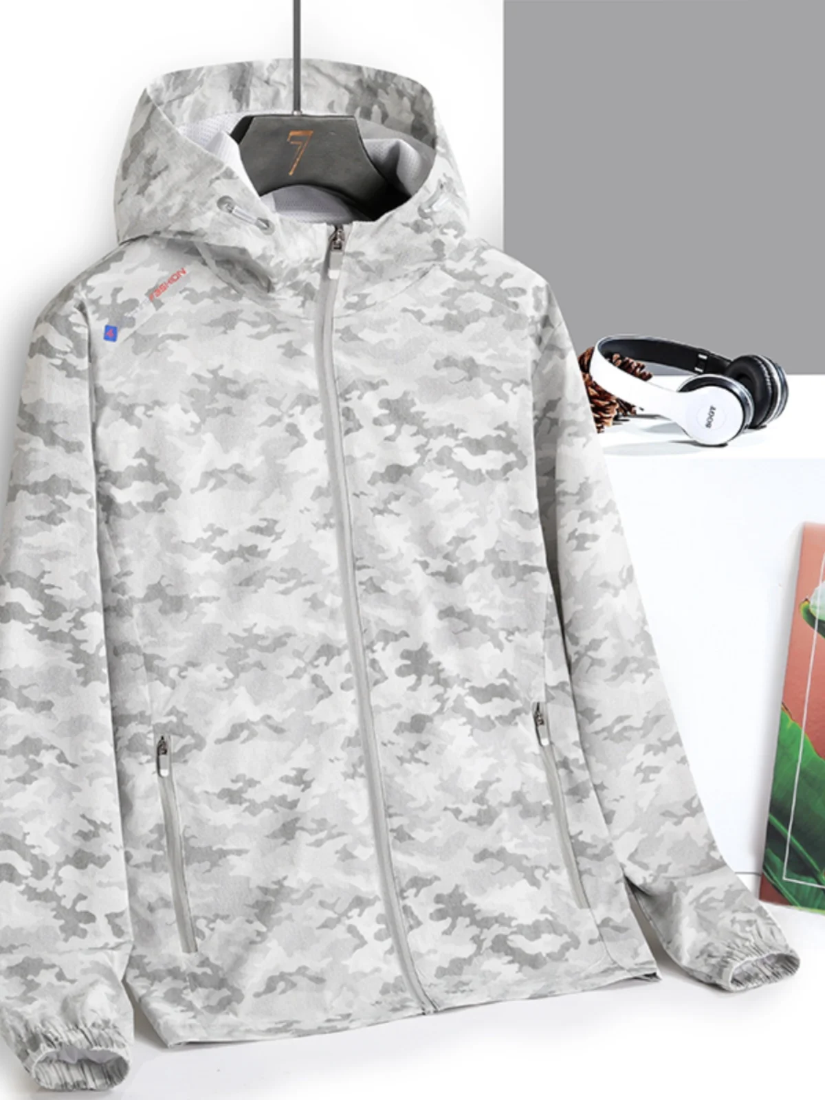 Men's And Women's Casual Loose Sportswear Fashionable Hooded Camouflage Windbreaker Autumn New Style Couple's Jacket
Men's And Women's Casual Loose Sportswear Fashionable Hooded Camouflage Windbreaker Autumn New Style Couple's Jacket