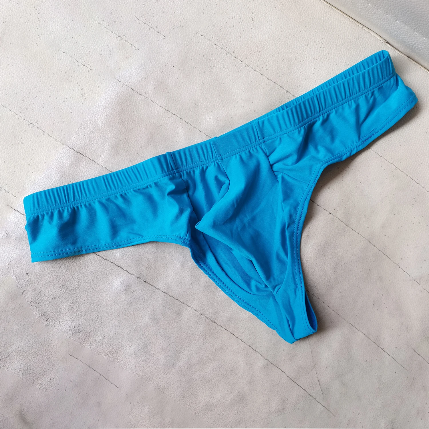 Men's Sexy Brazilian Bikini Underwear T-Back Thong U-Pouch Tangas Hombres Heren String Hot Lingerie Dressup Male Panties
Men's Sexy Brazilian Bikini Underwear T-Back Thong U-Pouch Tangas Hombres Heren String Hot Lingerie Dressup Male Panties