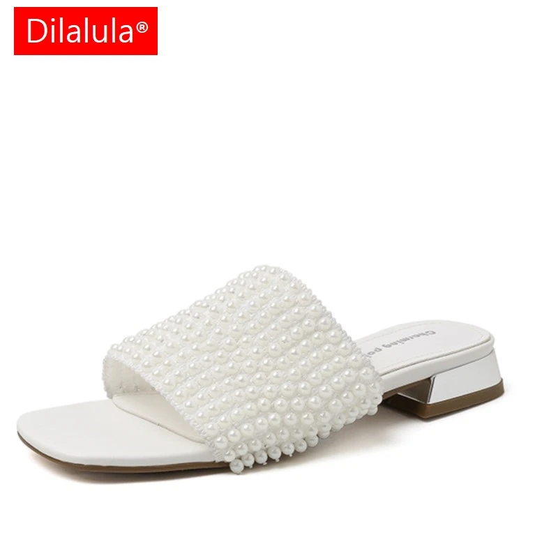 Dilalula 2023, модные женские шлепанцы с открытым носком, тапочки с жемчугом на низком толстом каблуке, женские повседневные шлепанцы, женские летние тапочки для свиданий
Dilalula 2023, модные женские шлепанцы с открытым носком, тапочки с жемчугом на низком толстом каблуке, женские повседневные шлепанцы, женские летние тапочки для свиданий