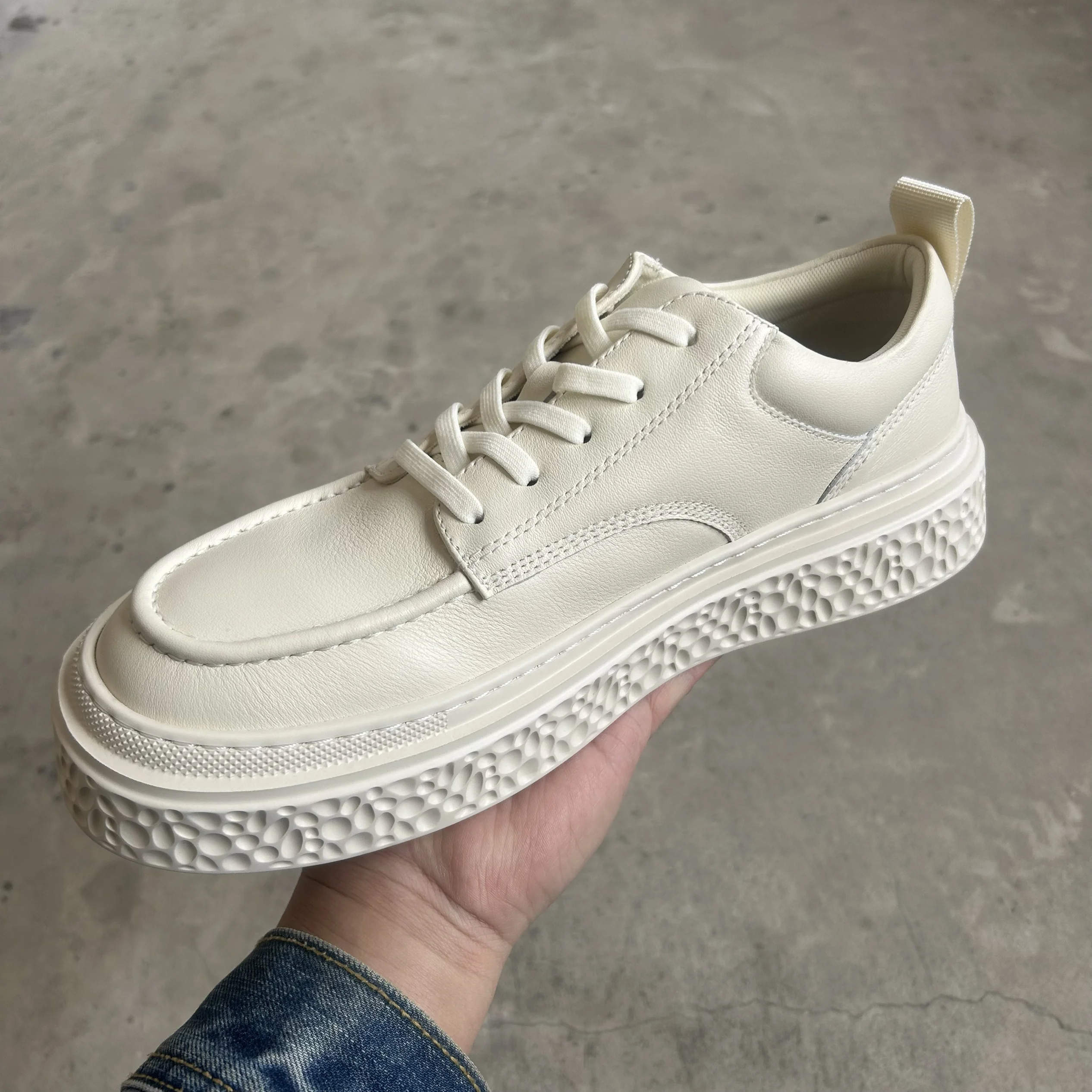 Spring and Autumn New Men's Casual Shoes Genuine Leather Thick Sole White Board Shoes
Spring and Autumn New Men's Casual Shoes Genuine Leather Thick Sole White Board Shoes