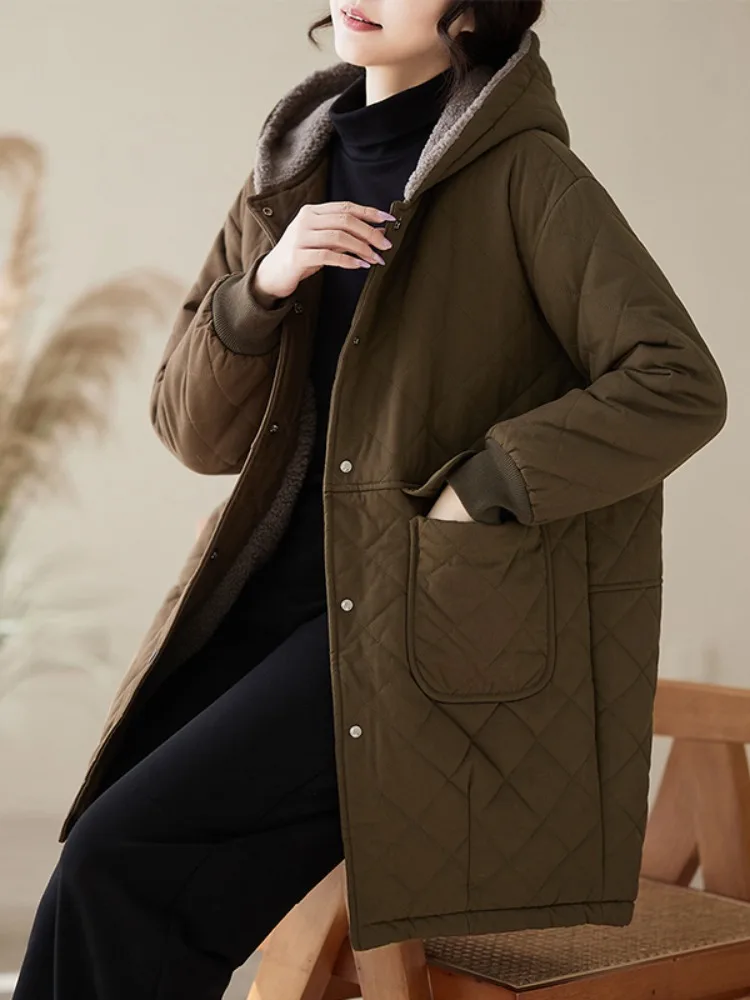 Warm Fce Lined Hooded Cotton Jaet Women's Medium Long Sle Winter Coat with Diamond Pattern And Lamb Fur Collar
Warm Fce Lined Hooded Cotton Jaet Women's Medium Long Sle Winter Coat with Diamond Pattern And Lamb Fur Collar