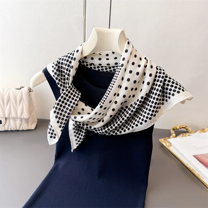 Polka Dot Print Square Scarf For Women Cotton Velvet Feeling Neck Scarf Shawl Warp Elegant Neckerchief Bandanas Ladies Hijab
Polka Dot Print Square Scarf For Women Cotton Velvet Feeling Neck Scarf Shawl Warp Elegant Neckerchief Bandanas Ladies Hijab