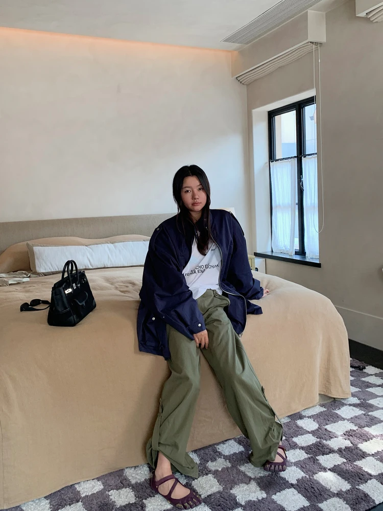 LILUOP Women's Utili Jaet Windbreaker Coat Loose Mid-Length Stand Collar Sve Long Single Button Pure Color Faion
LILUOP Women's Utili Jaet Windbreaker Coat Loose Mid-Length Stand Collar Sve Long Single Button Pure Color Faion