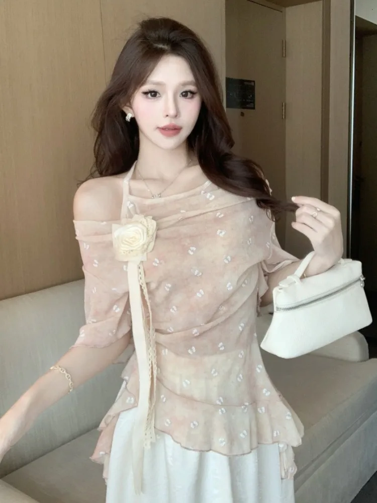 Sweet Floral Shoulder Bared One-Shoulder Short-Sleeve T-Shirt Women's Fashionable Versatile Korean Style Slim Fit Commute Style
Sweet Floral Shoulder Bared One-Shoulder Short-Sleeve T-Shirt Women's Fashionable Versatile Korean Style Slim Fit Commute Style