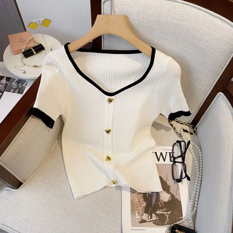 Temperament Exposed Collarbone Peach Neck Knit Sweater 2024 Summer Slim Short Sleeve T-shirt Women's Design Sense Hot Girl Top
Temperament Exposed Collarbone Peach Neck Knit Sweater 2024 Summer Slim Short Sleeve T-shirt Women's Design Sense Hot Girl Top