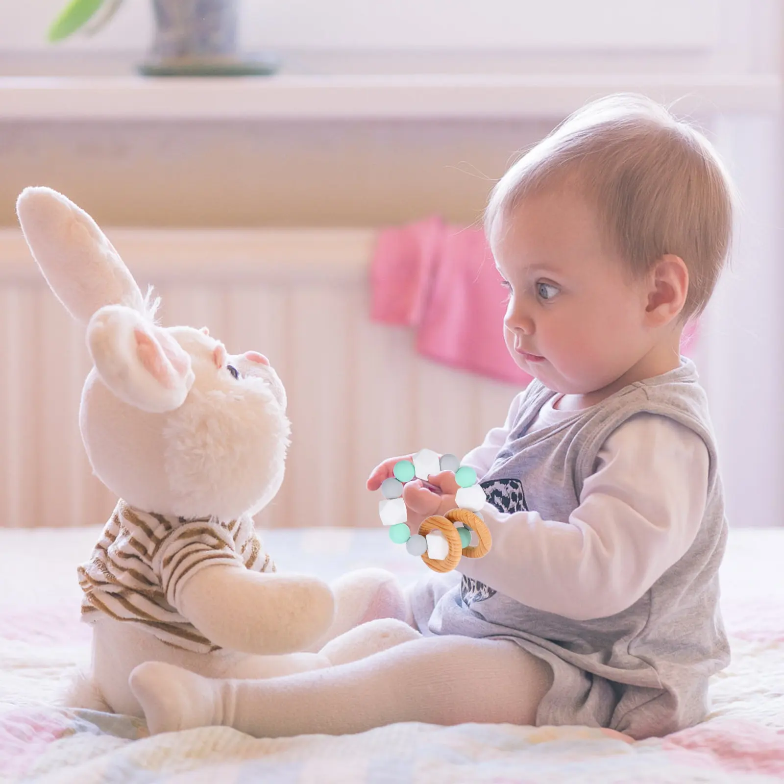 Wood Teething Ring Handheld Chewing Bracelet for Babies Sensory Exploration Gum Soothing Relief Fine Motor Skill Development
Wood Teething Ring Handheld Chewing Bracelet for Babies Sensory Exploration Gum Soothing Relief Fine Motor Skill Development
