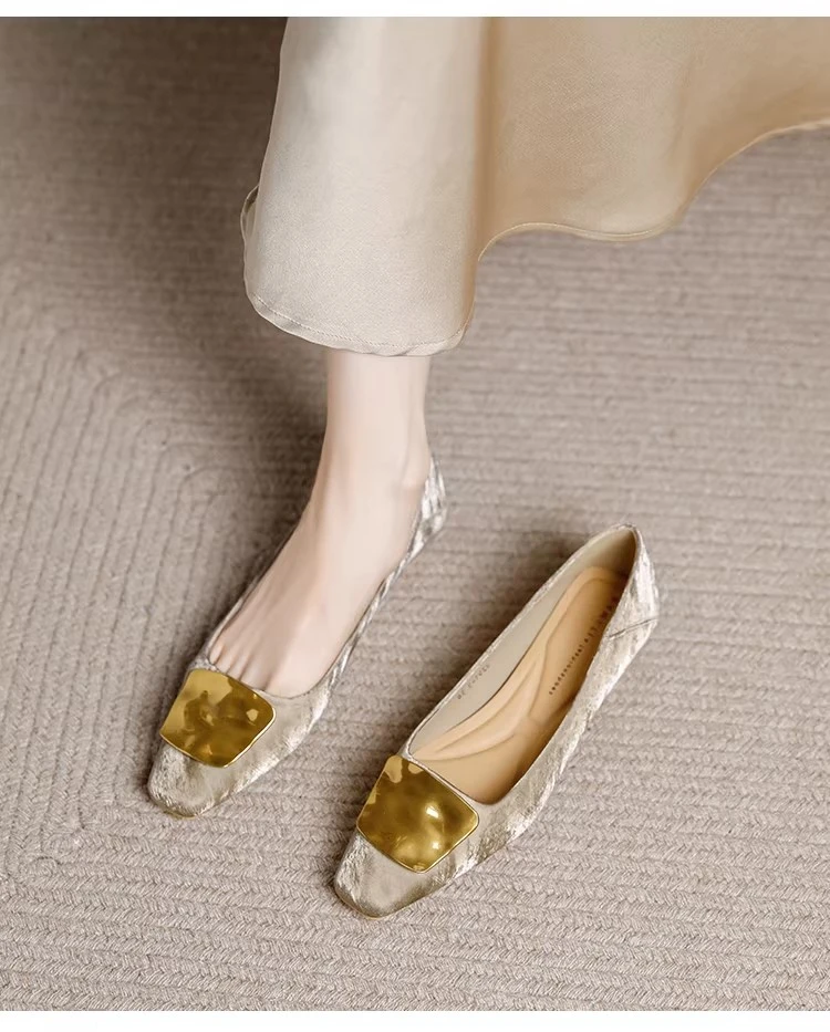 French-style women's height-increasing shoes 2026 new flat square-toe elegant single shoes soft-soled commuting shoes
French-style women's height-increasing shoes 2026 new flat square-toe elegant single shoes soft-soled commuting shoes