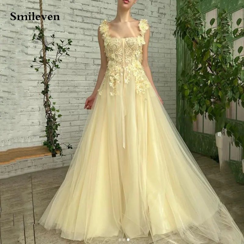 Smileven Light Yellow Prom Dresses Spaghetti Straps 3D Flowers Formal Evening Dress Pastrol Floor Length Party Gowns 2022
Smileven Light Yellow Prom Dresses Spaghetti Straps 3D Flowers Formal Evening Dress Pastrol Floor Length Party Gowns 2022