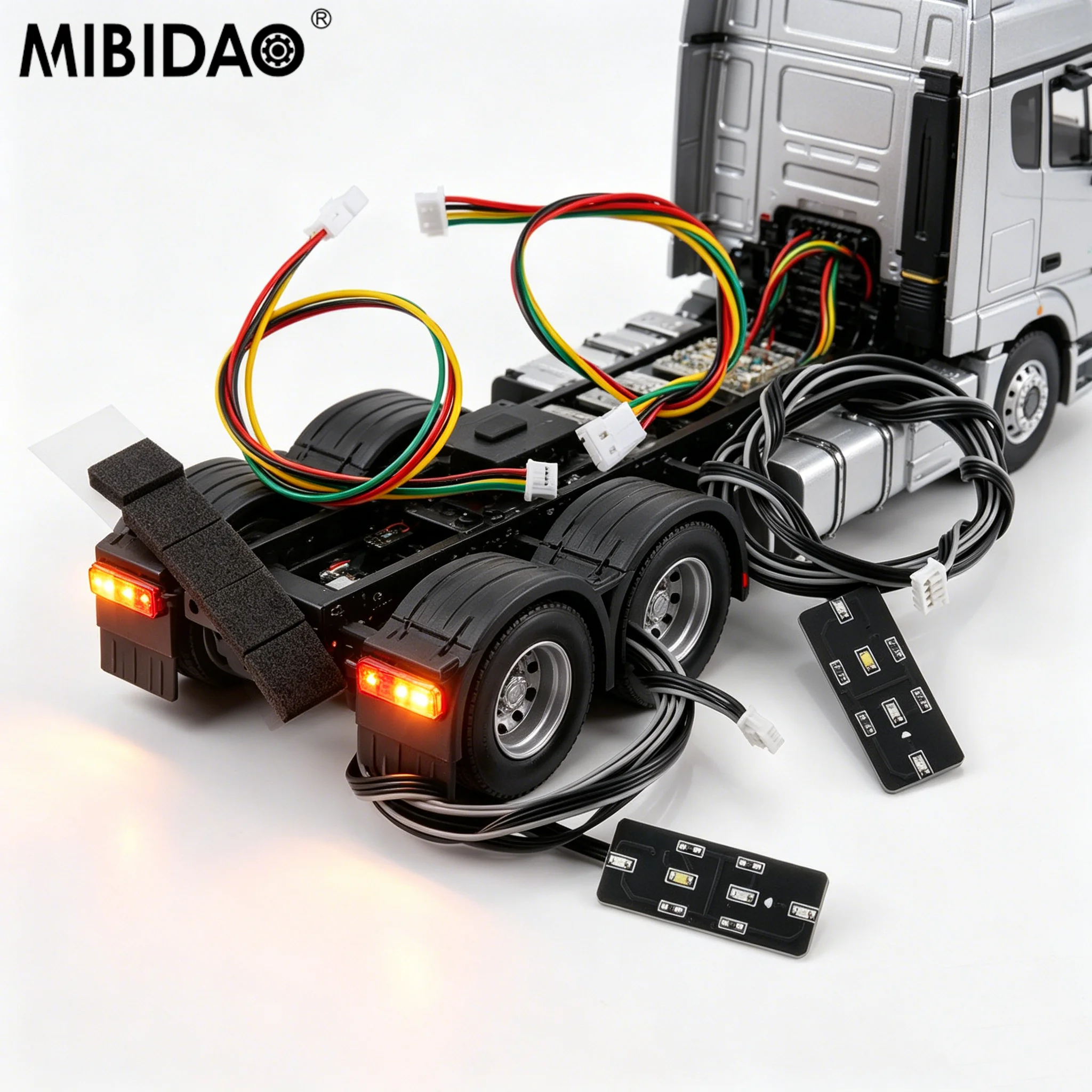 MIBIDAO LED Roof Spotlight Tail Light for 1/14 Tamiya FH16 750 Scania 770S V8 Truck Tractor Upgrade Parts
MIBIDAO LED Roof Spotlight Tail Light for 1/14 Tamiya FH16 750 Scania 770S V8 Truck Tractor Upgrade Parts
