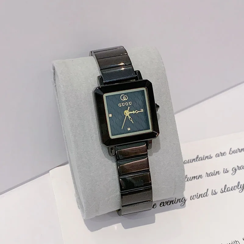 Stylish Quartz WristwatchSmall Square Design, Minimalist Style, New Fashionable Women'S Watch, High-End Selection, Women'S Gift.
Stylish Quartz WristwatchSmall Square Design, Minimalist Style, New Fashionable Women'S Watch, High-End Selection, Women'S Gift.