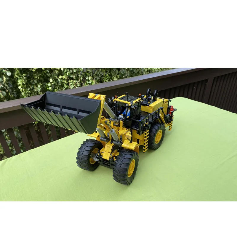 MOC-85445 Cargo Transport CAT 992K - Loader Excavator Building Blocks Model 2147 PartsMOC Creative Boys Kids Birthday Toy Gift
MOC-85445 Cargo Transport CAT 992K - Loader Excavator Building Blocks Model 2147 PartsMOC Creative Boys Kids Birthday Toy Gift