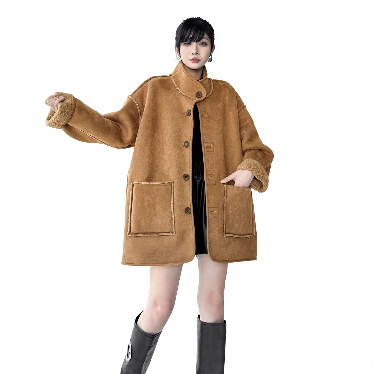 SuperAen European and American Style New Design Coat 2025 Winter New Loose Suedette Oversize Cardigan Long-sleeved Coats
SuperAen European and American Style New Design Coat 2025 Winter New Loose Suedette Oversize Cardigan Long-sleeved Coats