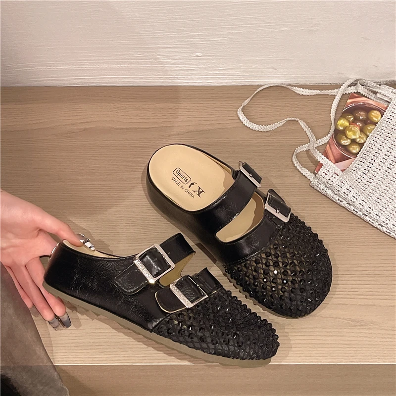Women's Slippers Summer New Hollow Out Flat Bottom Sandals Breathable Closed Toe Casual Fashionable Shoes
Women's Slippers Summer New Hollow Out Flat Bottom Sandals Breathable Closed Toe Casual Fashionable Shoes