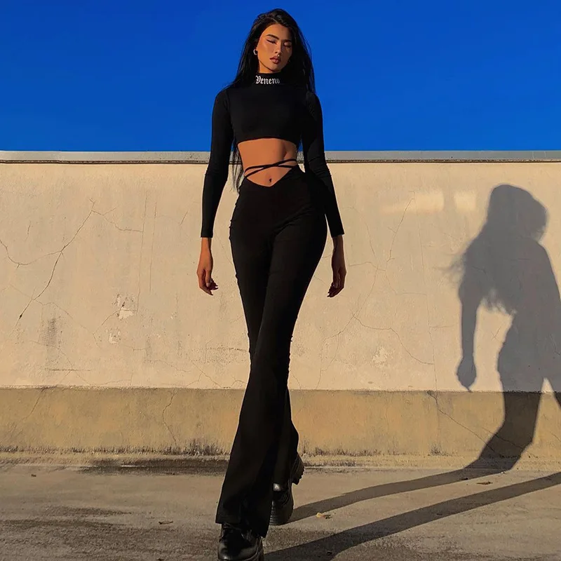 Hot selling spring new V-shaped waist with exposed navel cross strap solid color speaker casual pants for women
Hot selling spring new V-shaped waist with exposed navel cross strap solid color speaker casual pants for women