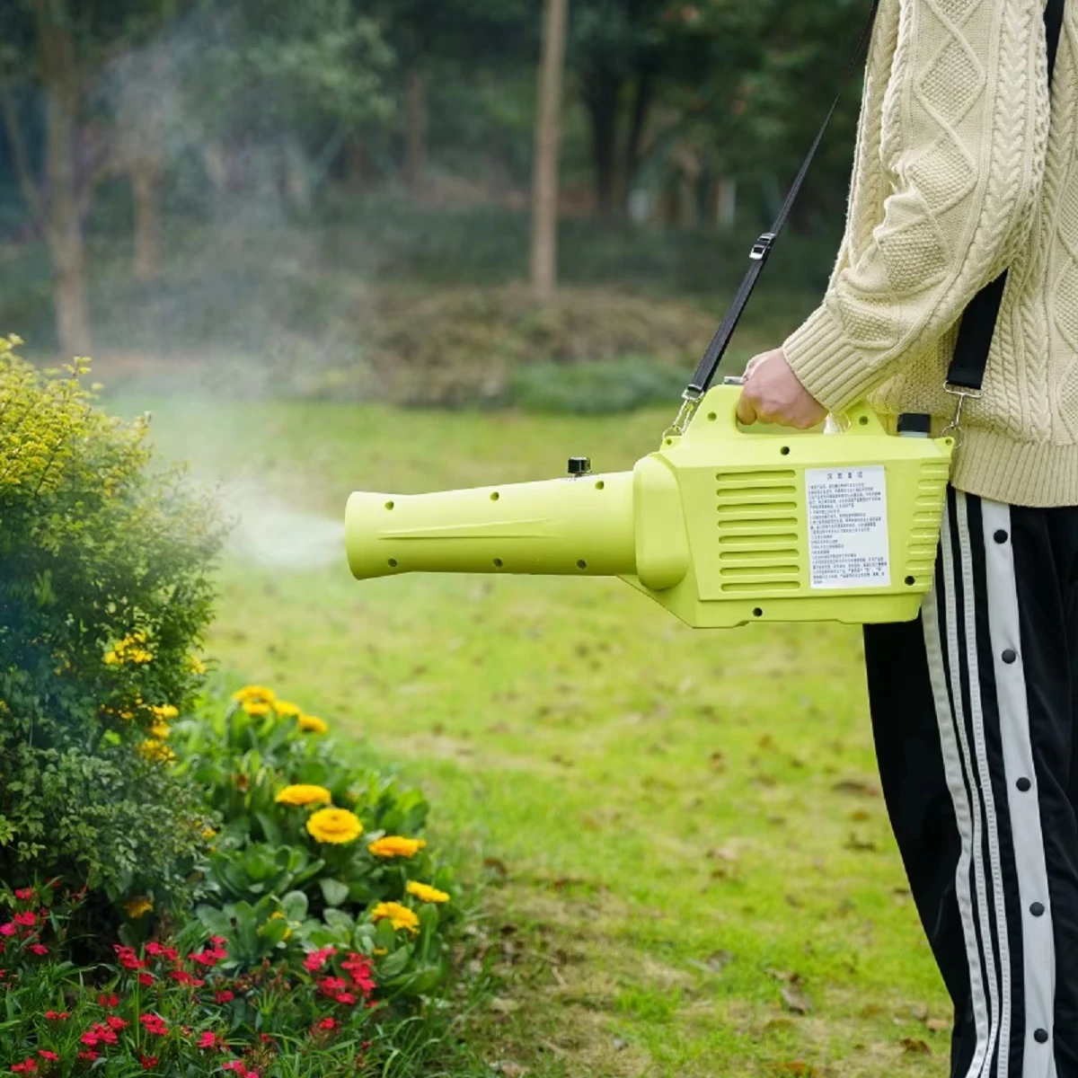 Handheld Fogger Backpack Electrostatic Sprayer 3L Agriculture Sprayer Pump Mist Blower Sprayer
Handheld Fogger Backpack Electrostatic Sprayer 3L Agriculture Sprayer Pump Mist Blower Sprayer