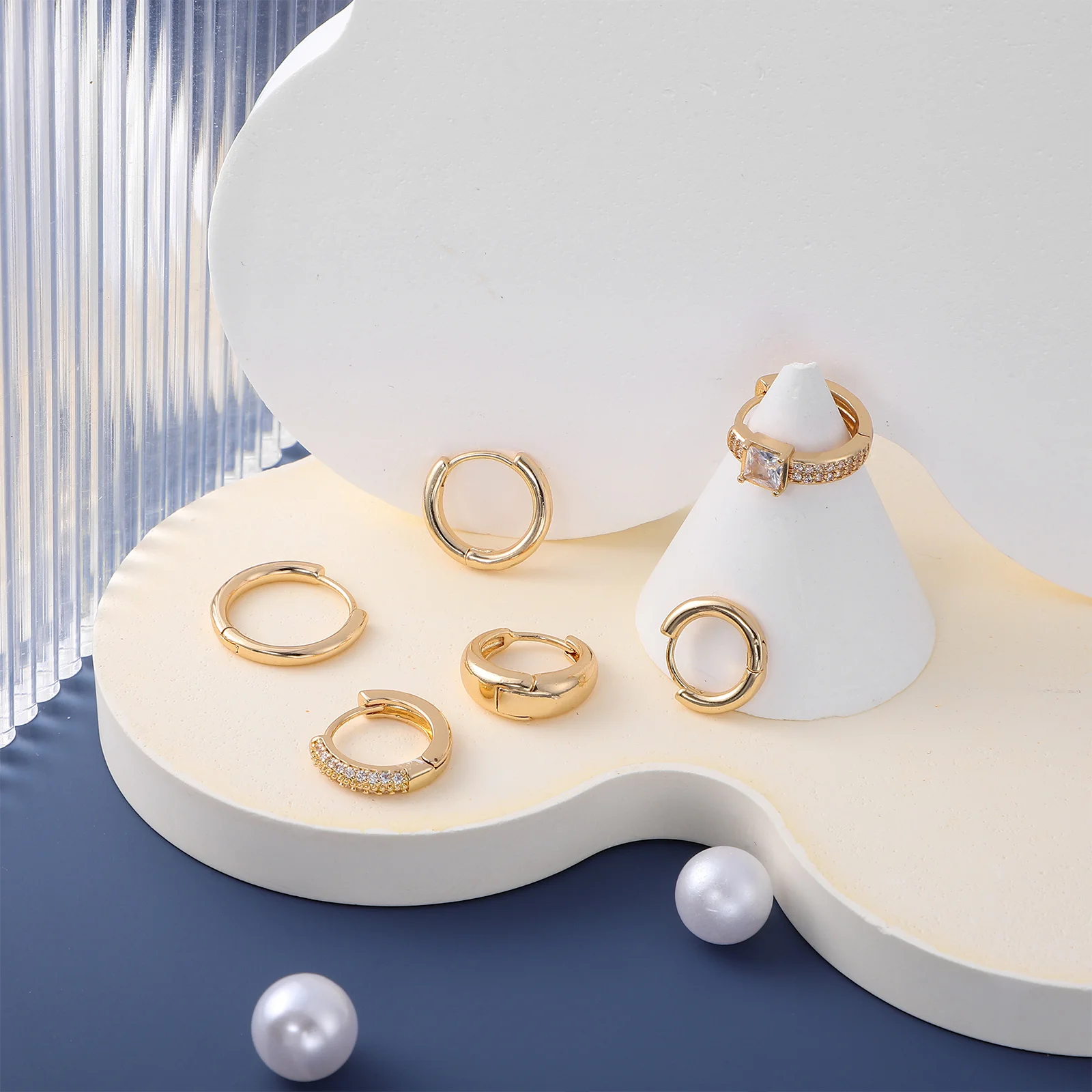 6Pairs Gold Hoop Earrings Small Minimalist Lightweight Classic Daily Wear Womens Earrings Set Gold Hoop Earring Set 
6Pairs Gold Hoop Earrings Small Minimalist Lightweight Classic Daily Wear Womens Earrings Set Gold Hoop Earring Set