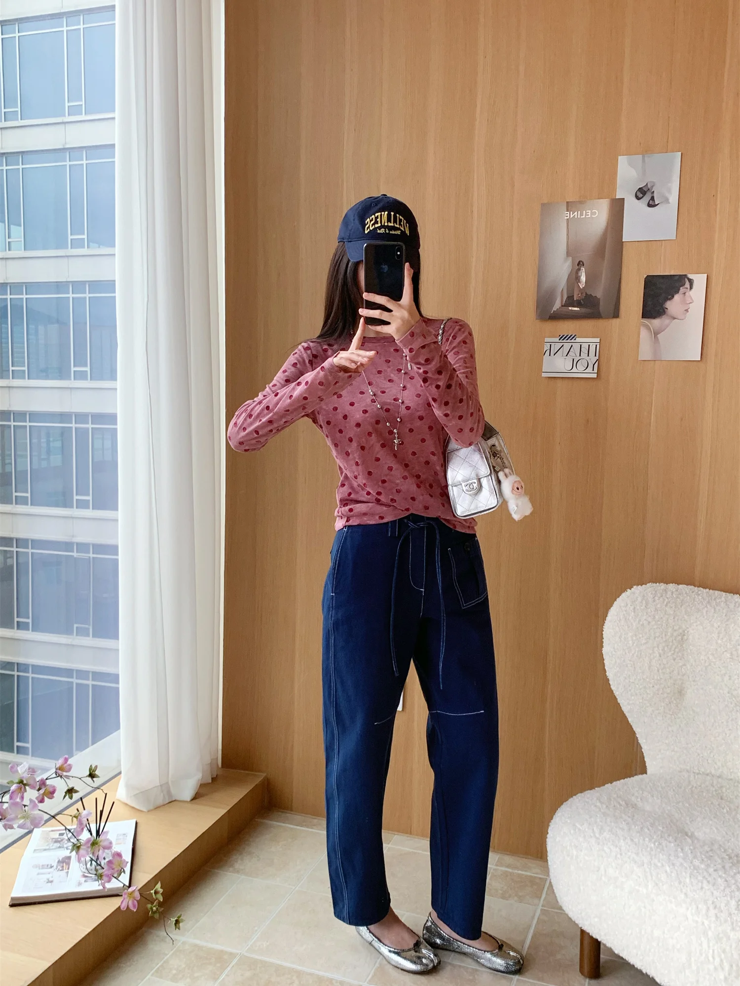 Denim Banana Jeans Flipped Early Spring Vintage Cotton Loose Fit Ladies Jeans Natural Waist Button Closure
Denim Banana Jeans Flipped Early Spring Vintage Cotton Loose Fit Ladies Jeans Natural Waist Button Closure