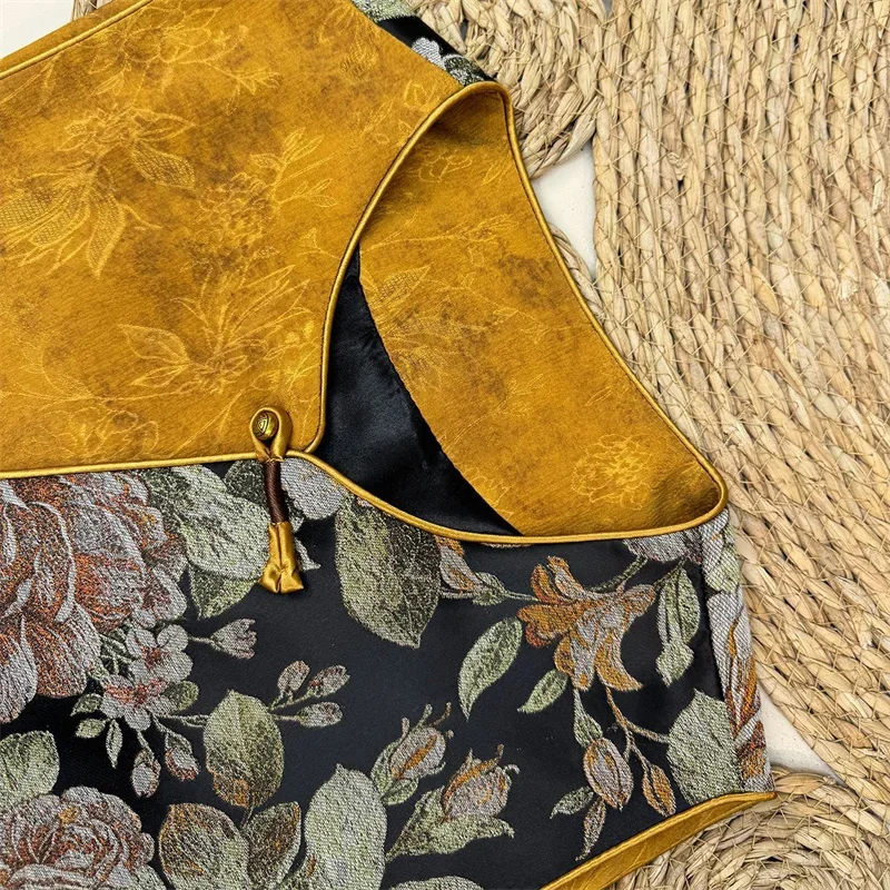 Traditional Chinese Clothing Vintage Jacquard Qipao Vest Women Tang Clothes Top Summer New Sleeveless Jacket Loose Outwear
Traditional Chinese Clothing Vintage Jacquard Qipao Vest Women Tang Clothes Top Summer New Sleeveless Jacket Loose Outwear