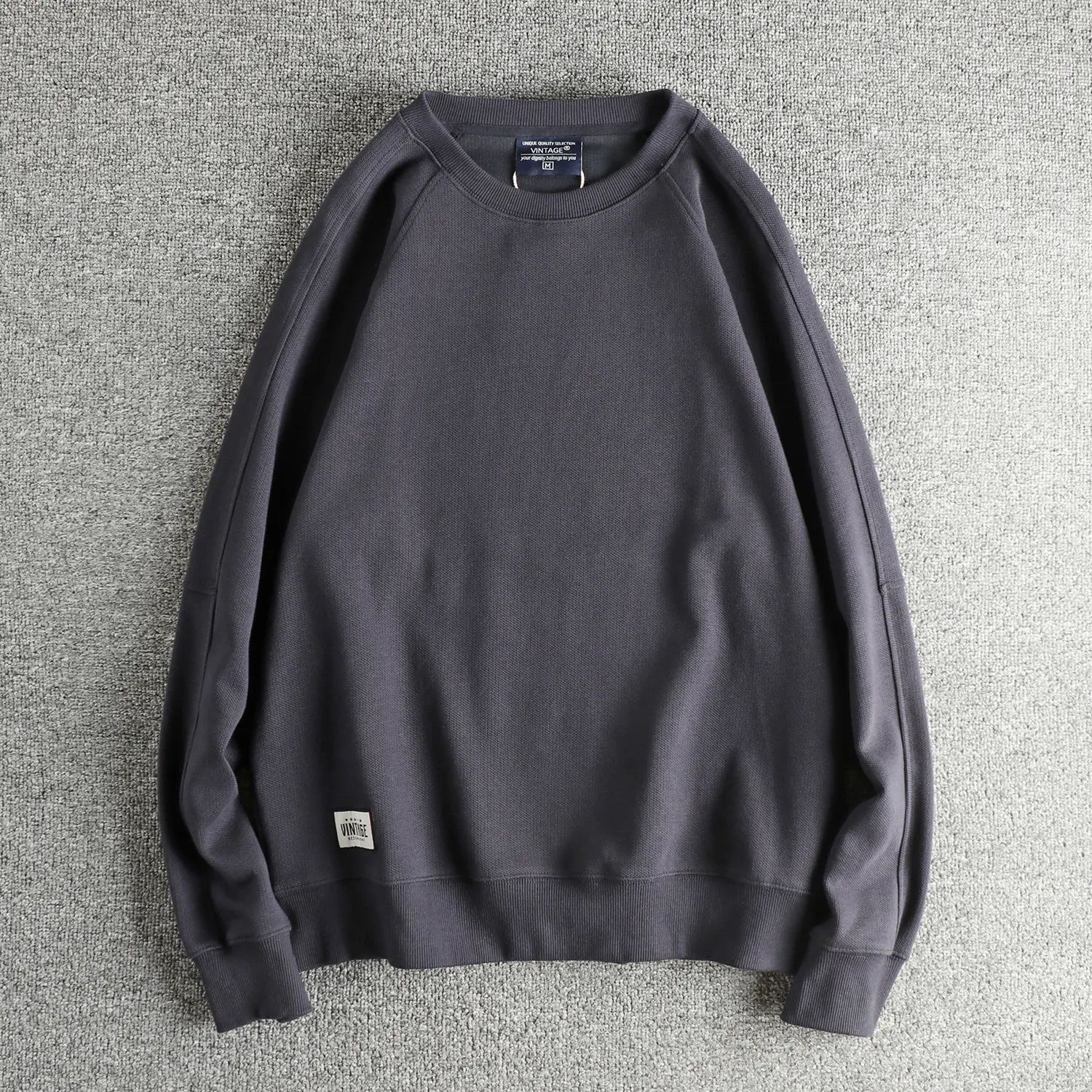 390gsm Omega Knit Fabric Retro Men's Sweatshirt Rugged Urban Style Commuting Loose-fit Casual Raglan Long-Sleeve Top Pullovers
390gsm Omega Knit Fabric Retro Men's Sweatshirt Rugged Urban Style Commuting Loose-fit Casual Raglan Long-Sleeve Top Pullovers