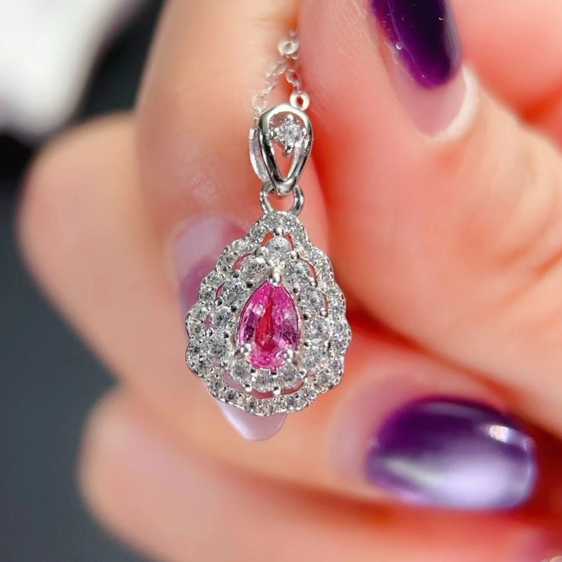 Ювелирные изделия CoLife, подвеска из натурального розового сапфира с сертификатом, 4 мм*6 мм, подвеска из настоящего сапфира с серебряным цепочкой 925 пробы.
Ювелирные изделия CoLife, подвеска из натурального розового сапфира с сертификатом, 4 мм*6 мм, подвеска из настоящего сапфира с серебряным цепочкой 925 пробы.