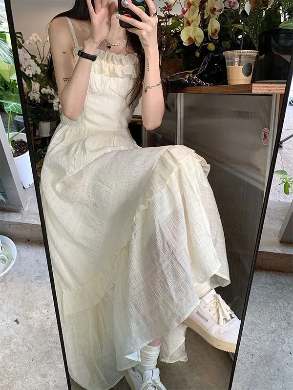 Elegant Long Women's Halter Neck Gown Wooden Trim A-Line Summer Casual High Waist Korean Style Maxi Dress
Elegant Long Women's Halter Neck Gown Wooden Trim A-Line Summer Casual High Waist Korean Style Maxi Dress