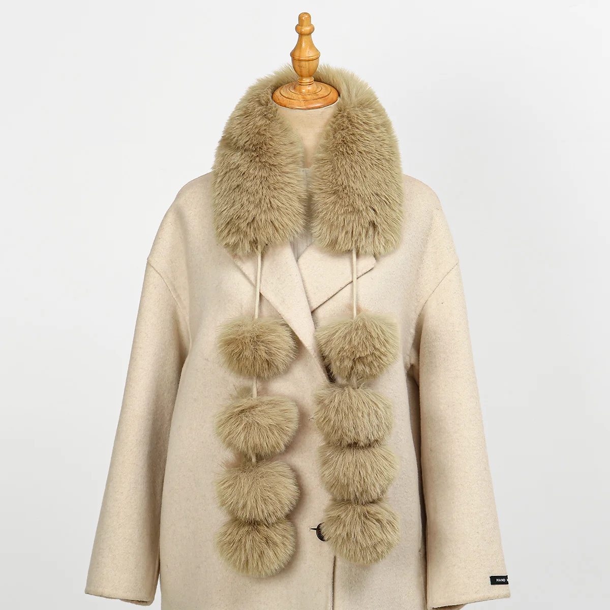 Зимний длинный шарф из искусственного лисьего меха, женский теплый мягкий утолщенный меховой шарф, пушистые шарфы, повседневные женские уличные шарфы для шеи, теплый воротник 140*12 см
Зимний длинный шарф из искусственного лисьего меха, женский теплый мягкий утолщенный меховой шарф, пушистые шарфы, повседневные женские уличные шарфы для шеи, теплый воротник 140*12 см