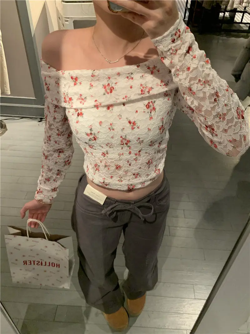Arazooyi Floral Slash Neck Lace T-shirt Women Sexy Off Shoulder Slim Bottom Blouse 2025 New Sexy Sheer Long Sleeve Y2k Top Tees
Arazooyi Floral Slash Neck Lace T-shirt Women Sexy Off Shoulder Slim Bottom Blouse 2025 New Sexy Sheer Long Sleeve Y2k Top Tees
