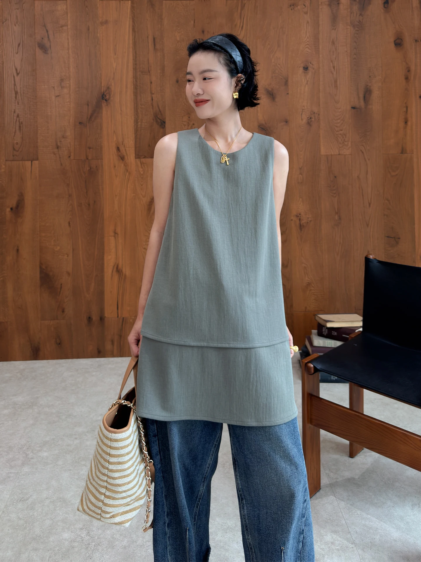 Buuyie Casual Sleeveless Women's Vest Spring Summer Loose Fit Korean Style Outerwear round Neck Cotton Blend
Buuyie Casual Sleeveless Women's Vest Spring Summer Loose Fit Korean Style Outerwear round Neck Cotton Blend