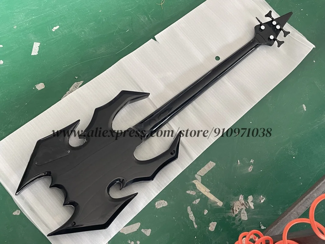 Black bass, fixed bridge, maple neck Set in solid wood body, SS pickup, spider bass, 4-string bass, customizable
Black bass, fixed bridge, maple neck Set in solid wood body, SS pickup, spider bass, 4-string bass, customizable