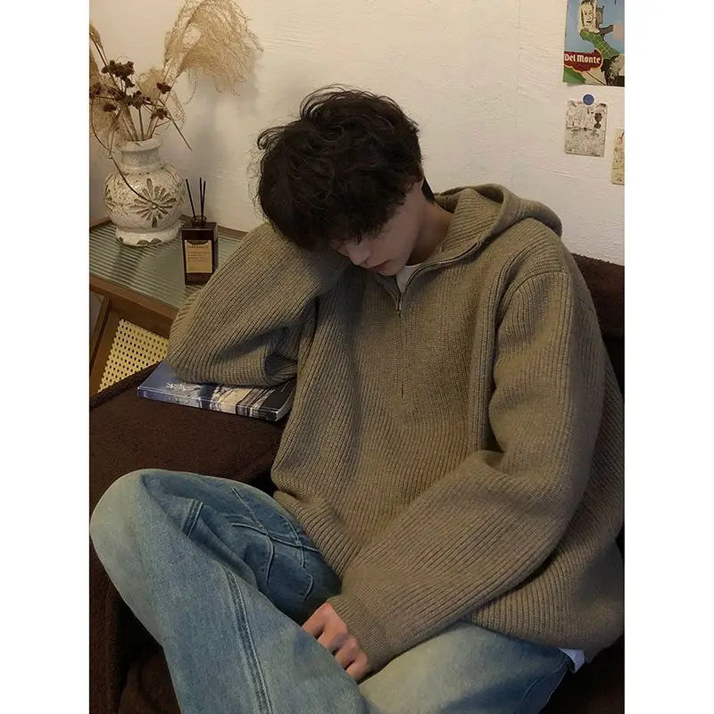 Khaki half-zip sweater for men in autumn and winter lazy style American hooded sweater Maillard loose thickened coat y2k ins
Khaki half-zip sweater for men in autumn and winter lazy style American hooded sweater Maillard loose thickened coat y2k ins