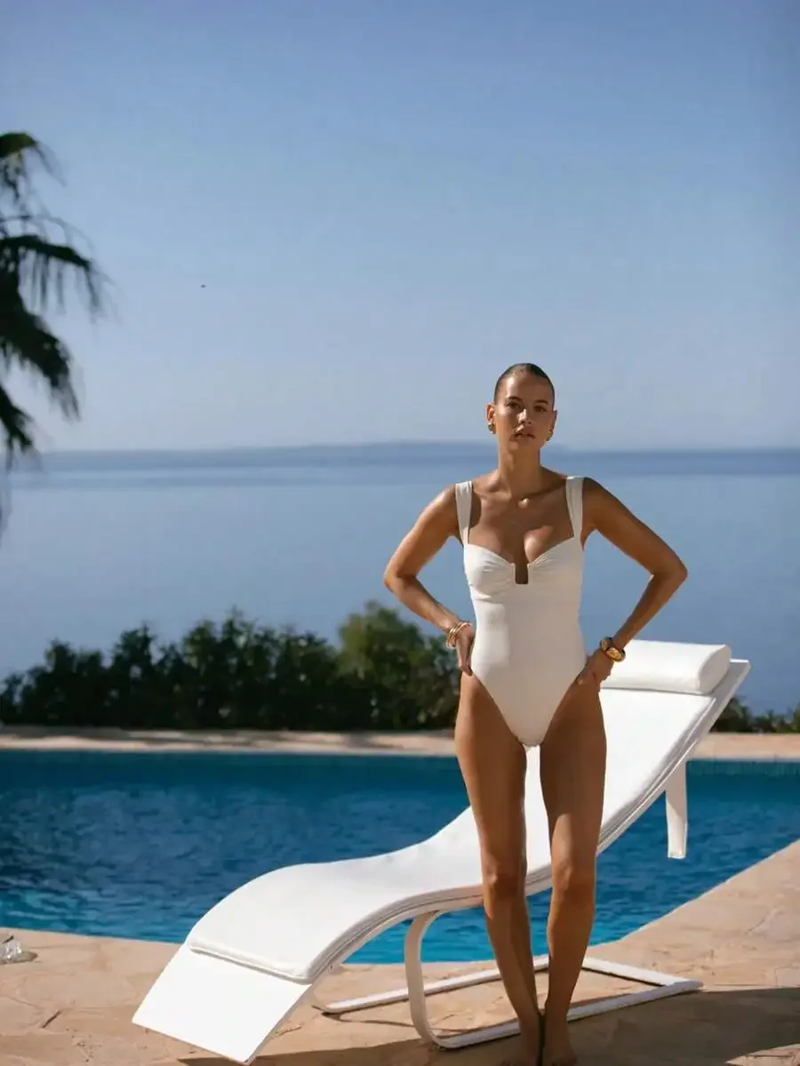 Women One Piece Swimsuit With Lining Wide Strap Minimalist Elegant Retro White Vacation Beach Summer
Women One Piece Swimsuit With Lining Wide Strap Minimalist Elegant Retro White Vacation Beach Summer