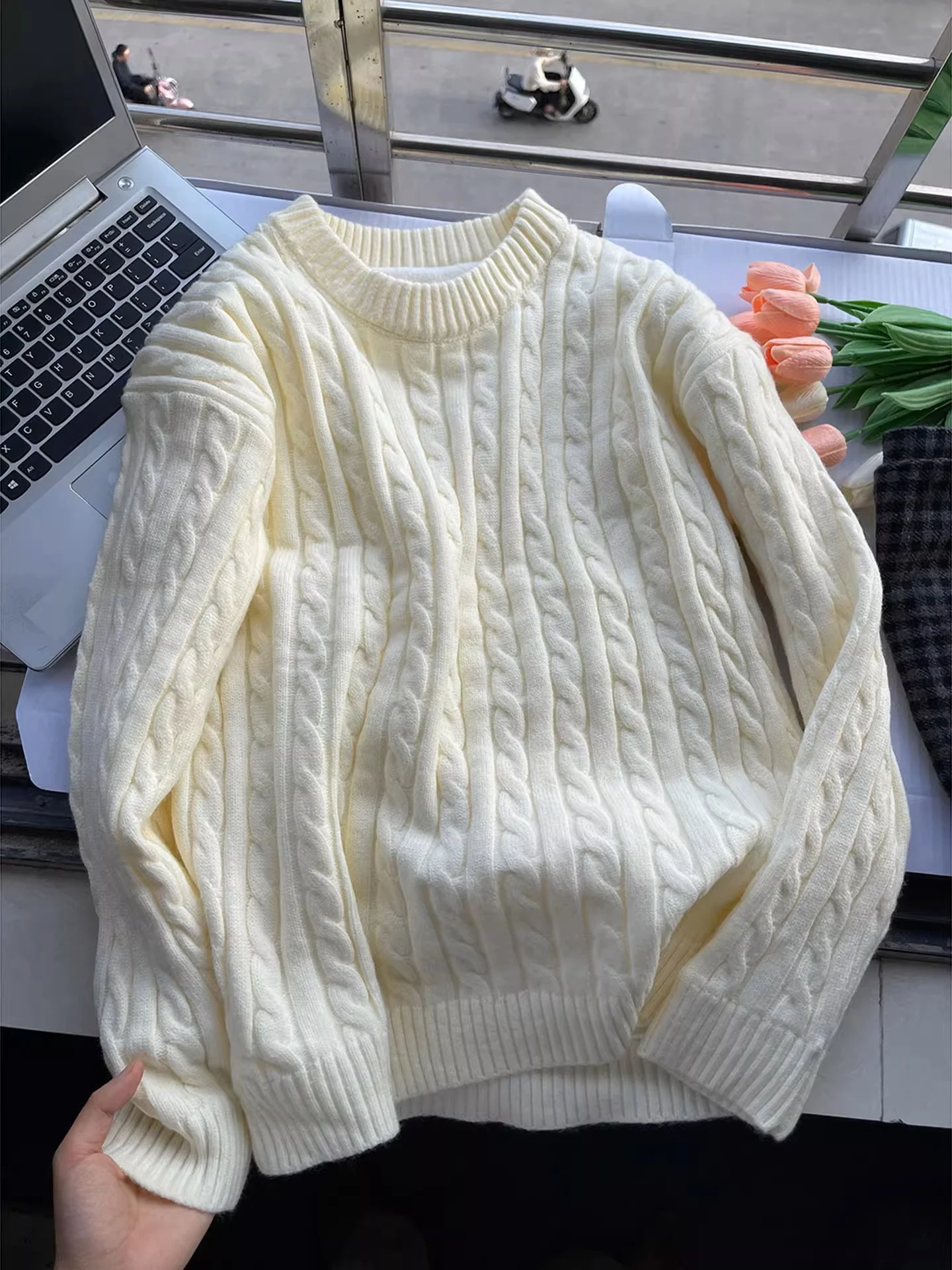 Мужской джемпер с круглым вырезом, мягкой текстурой, льняным узором, бежевый, удобный, повседневный, зимний, базовый, с длинным рукавом
Мужской джемпер с круглым вырезом, мягкой текстурой, льняным узором, бежевый, удобный, повседневный, зимний, базовый, с длинным рукавом