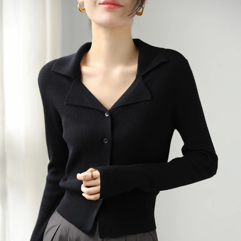 French elegance temperament suit collar women's cardigan solid color comfortable fashion autumn and winter knitted sweater women
French elegance temperament suit collar women's cardigan solid color comfortable fashion autumn and winter knitted sweater women