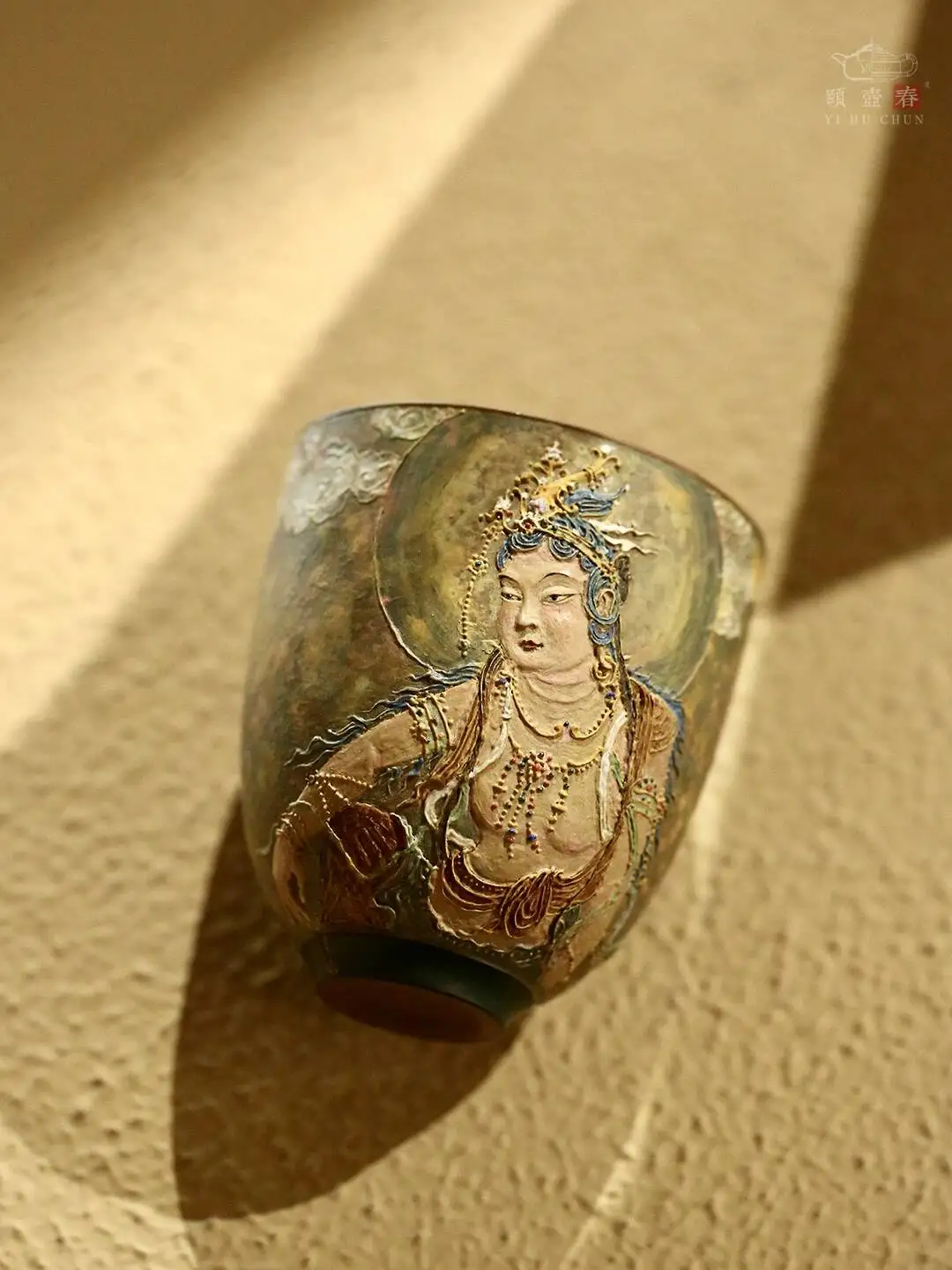 Yi Tu Chun High-End Purple Clay Collector's Grade Master Cup, Masterfully Painted By A Famous Artist, Water Moon Guanyin,
Yi Tu Chun High-End Purple Clay Collector's Grade Master Cup, Masterfully Painted By A Famous Artist, Water Moon Guanyin,
