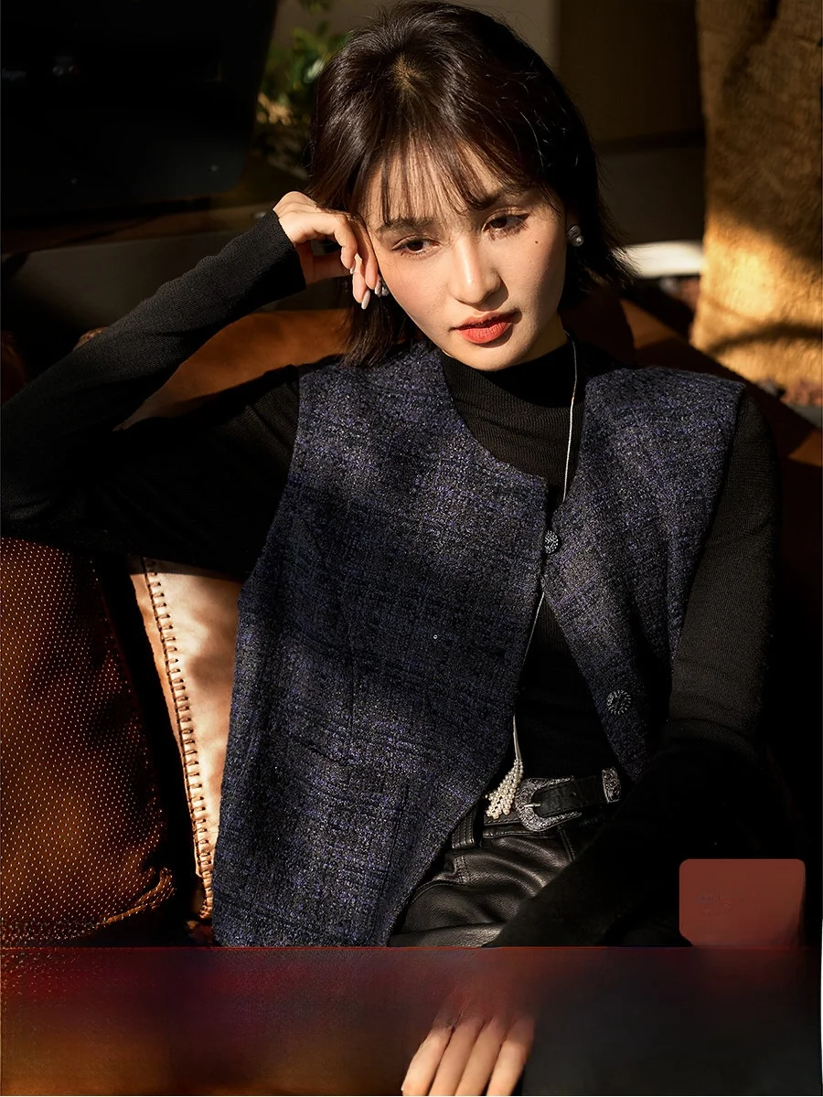 Retro Texture Weave Pattern Dark Flash Simple round Neck Vest 2026 New Xhange Standard Fit Commute Style Women's Jacket
Retro Texture Weave Pattern Dark Flash Simple round Neck Vest 2026 New Xhange Standard Fit Commute Style Women's Jacket