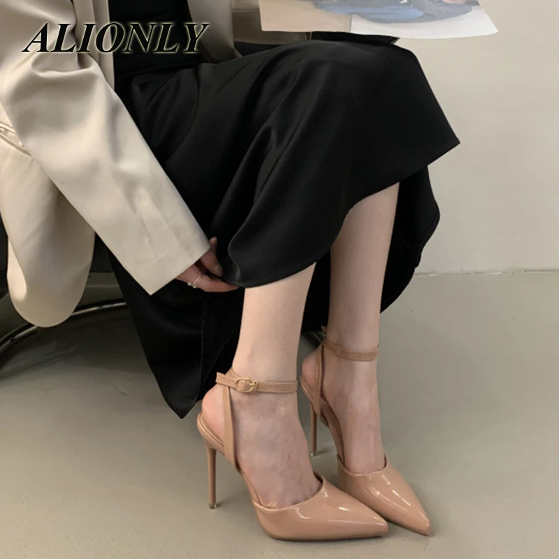 Alionly Simple Fashionable Buckle Strap High-Heeled Shoes For Women Summer 2025 New Pointed Thin Heel Toe Sandals With Toe Caps
Alionly Simple Fashionable Buckle Strap High-Heeled Shoes For Women Summer 2025 New Pointed Thin Heel Toe Sandals With Toe Caps