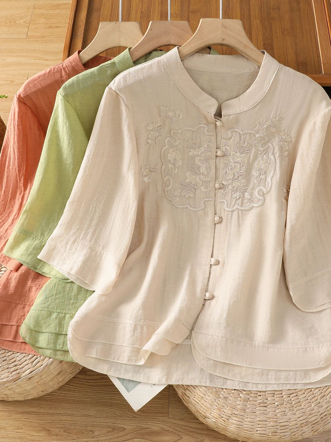 Elegant Embroidered Linen Shirt Women's Loose Fit Stand Collar Cardigan Style Ageless Summer Fashion Retro Wind Ladies Top
Elegant Embroidered Linen Shirt Women's Loose Fit Stand Collar Cardigan Style Ageless Summer Fashion Retro Wind Ladies Top