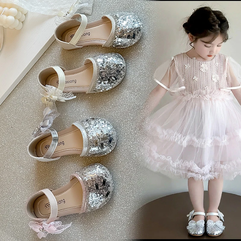 Kids Sandals Sweet Flowers Soft Bottom Toddler Kids Princess Shoes 2026 Summer New Children Dance Dress Shoes Non-slip Comfort
Kids Sandals Sweet Flowers Soft Bottom Toddler Kids Princess Shoes 2026 Summer New Children Dance Dress Shoes Non-slip Comfort