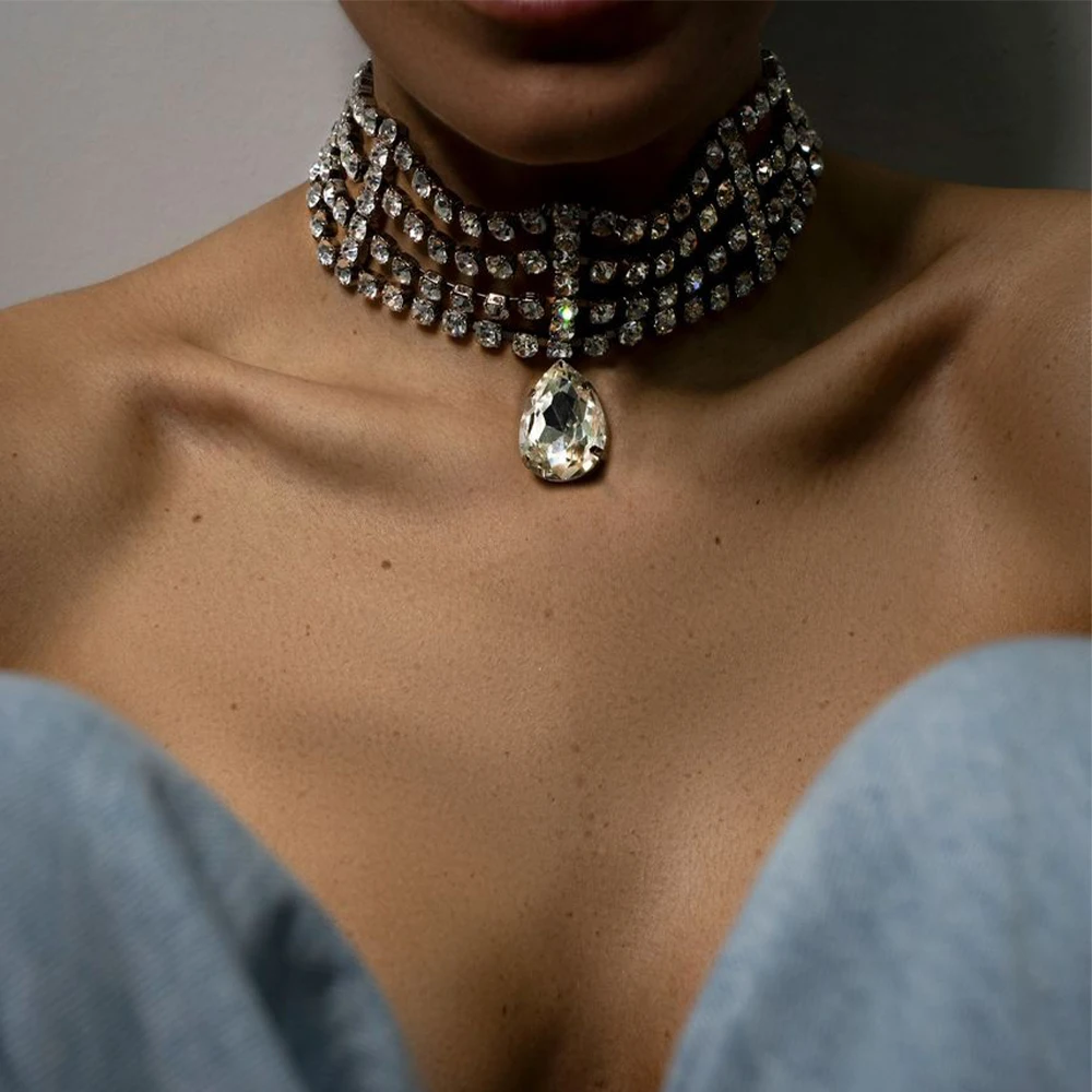 XSBODY Bling многослойная цепочка-чокер подвеска в виде капли воды женское модное ювелирное изделие до ключиц с искусственным кристаллом для женщин
XSBODY Bling многослойная цепочка-чокер подвеска в виде капли воды женское модное ювелирное изделие до ключиц с искусственным кристаллом для женщин