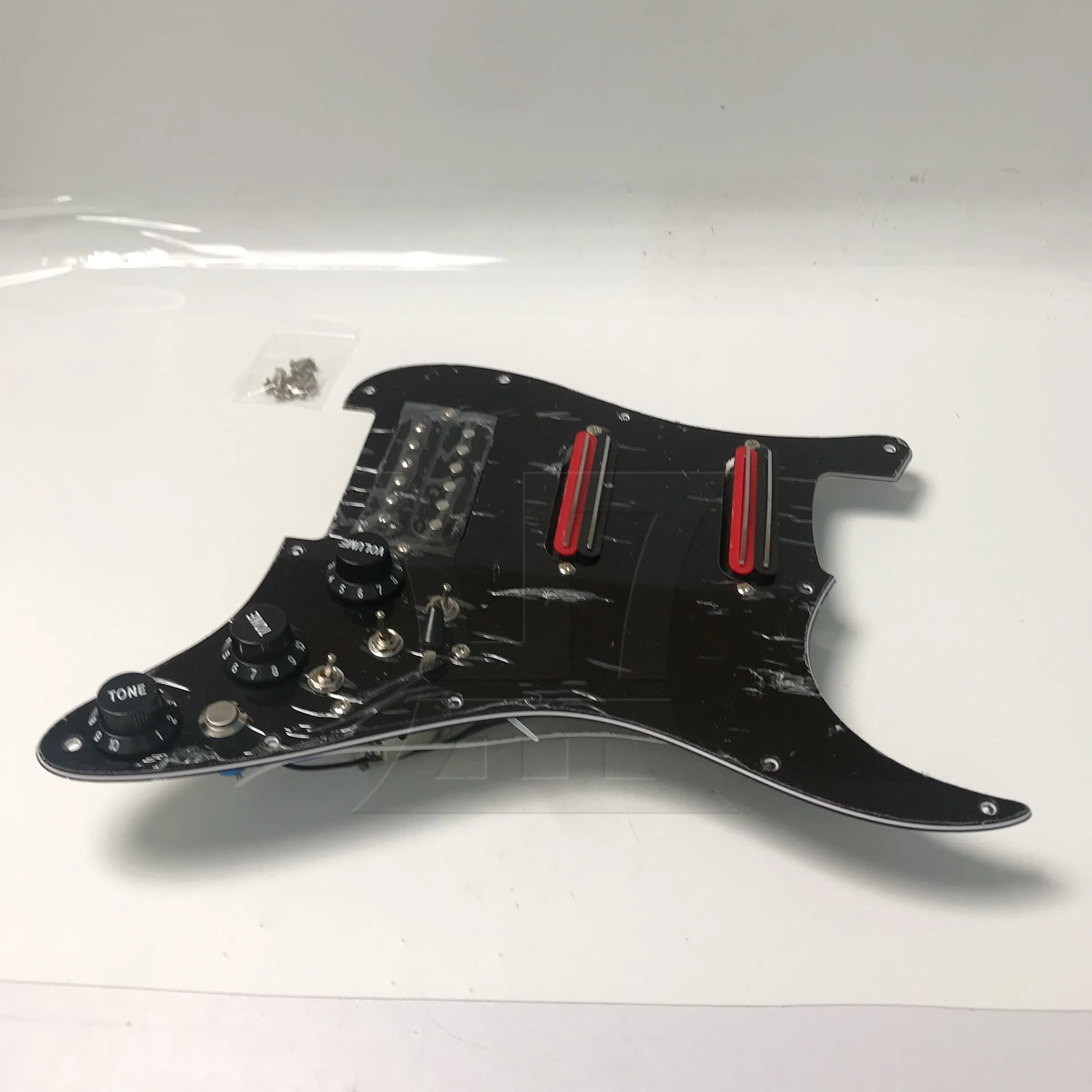 Yibuy 1pc Three-Layer Electric Guitar Guard Set Ssh Black + Red Black (With Switch Right Hand) for Lynnists Musical Instrument M
Yibuy 1pc Three-Layer Electric Guitar Guard Set Ssh Black + Red Black (With Switch Right Hand) for Lynnists Musical Instrument M