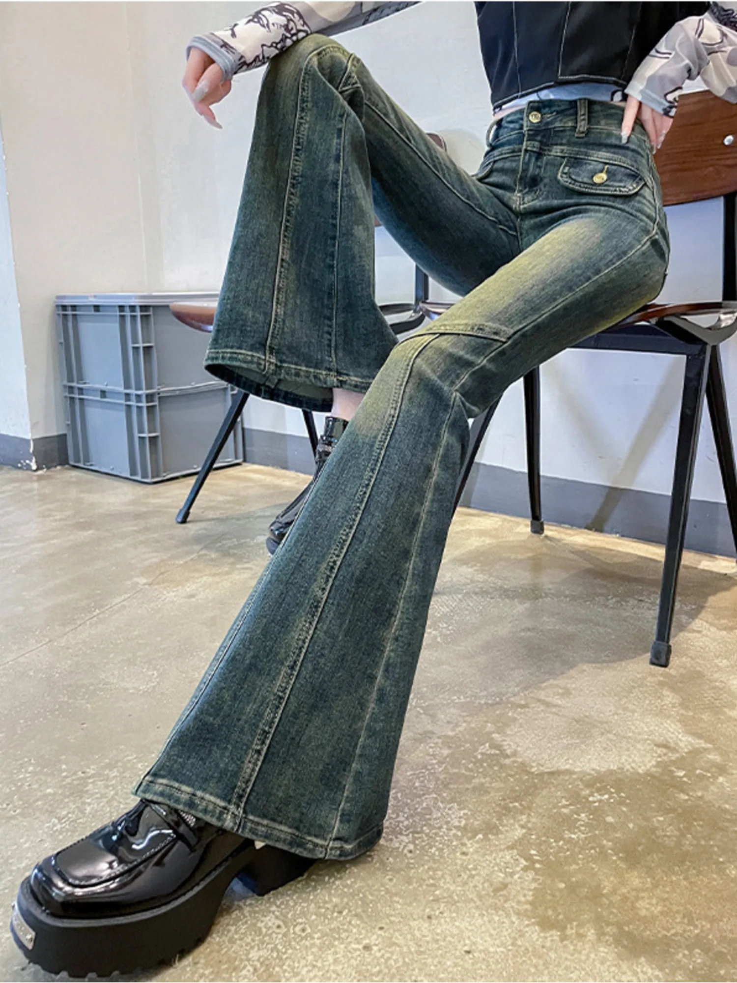 Women's Vintage Wash Bootcut Jeans High Waist Spliced Leg Frayed Hem Y2K Flare Denim Pants
Women's Vintage Wash Bootcut Jeans High Waist Spliced Leg Frayed Hem Y2K Flare Denim Pants