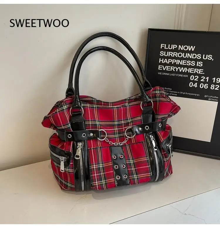 Vintage Check Striped Underarm Bag Faux Leather Patch Rivet Hardware Detail Five Color Gothic Streetwear Daily Tote Bag
Vintage Check Striped Underarm Bag Faux Leather Patch Rivet Hardware Detail Five Color Gothic Streetwear Daily Tote Bag