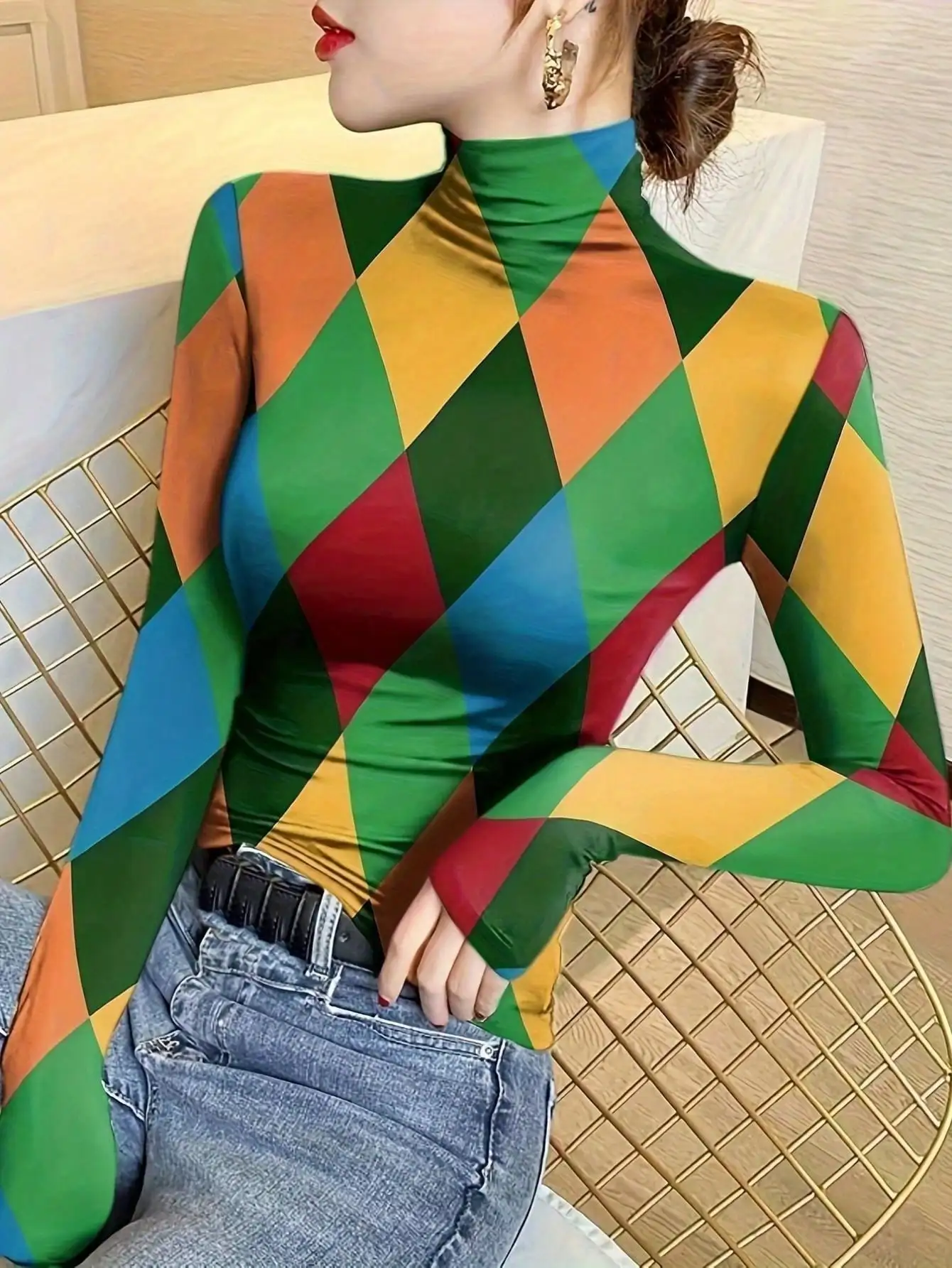 2024 Women's Colorful Geometric Print Long Sleeve Mock Neck Slim Fit Top
2024 Women's Colorful Geometric Print Long Sleeve Mock Neck Slim Fit Top