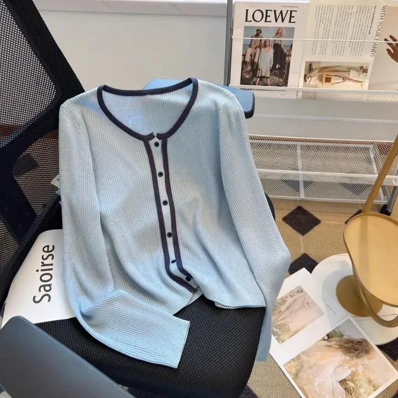 Women Spring Autumn Fashion Simplicity Button Solid Color Knitting All-match Korean Loose Pullovers Long Sleeve O-neck Top Tee
Women Spring Autumn Fashion Simplicity Button Solid Color Knitting All-match Korean Loose Pullovers Long Sleeve O-neck Top Tee