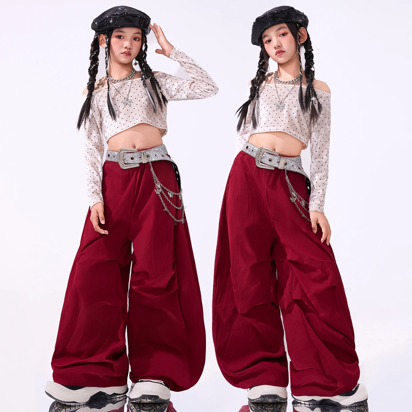 Одежда в стиле хип-хоп для девочек, укороченные топы на бретелях, красные брюки-карго, детские групповые костюмы для уличных танцев, детская уличная одежда, джазовая одежда
Одежда в стиле хип-хоп для девочек, укороченные топы на бретелях, красные брюки-карго, детские групповые костюмы для уличных танцев, детская уличная одежда, джазовая одежда