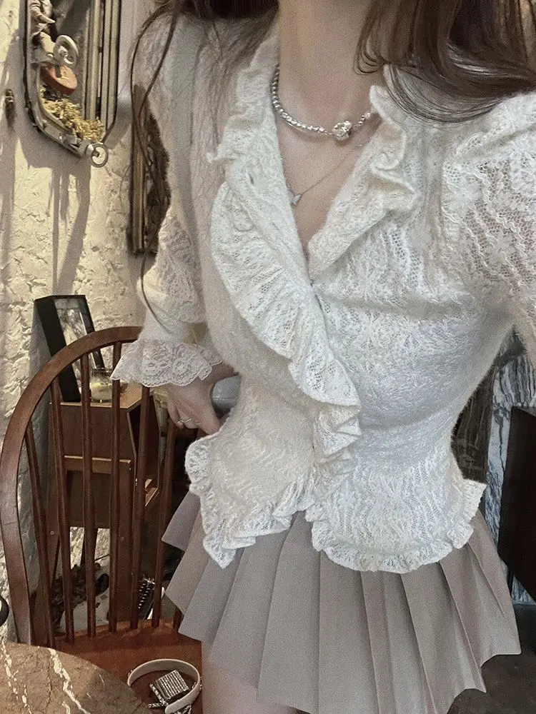 Elegant Women Shirt Vintage Courtly Office Lady Casual Lace Single Breasted Tops New Korean Fashion Blouse 2023 Autumn Design
Elegant Women Shirt Vintage Courtly Office Lady Casual Lace Single Breasted Tops New Korean Fashion Blouse 2023 Autumn Design